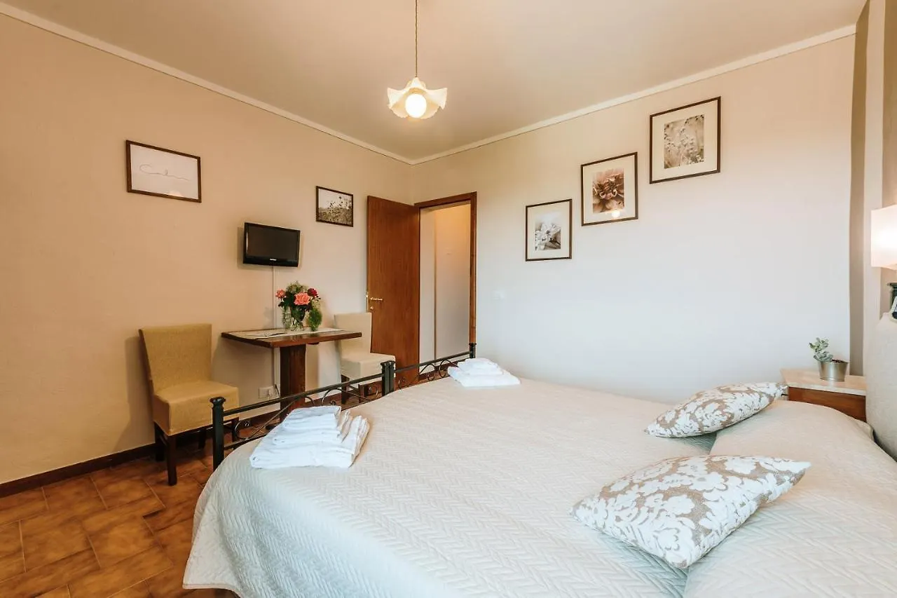 Villa Di Sotto Castelnuovo Berardenga 0*,  Olaszország